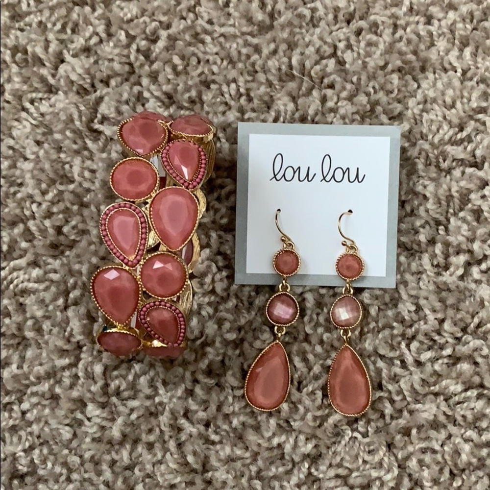 NWT Bracelet & Earring set